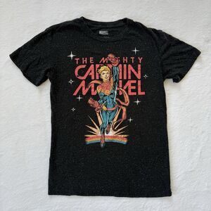 The Mightly Captain Marvel T-shirt Men's Small Black White Dots